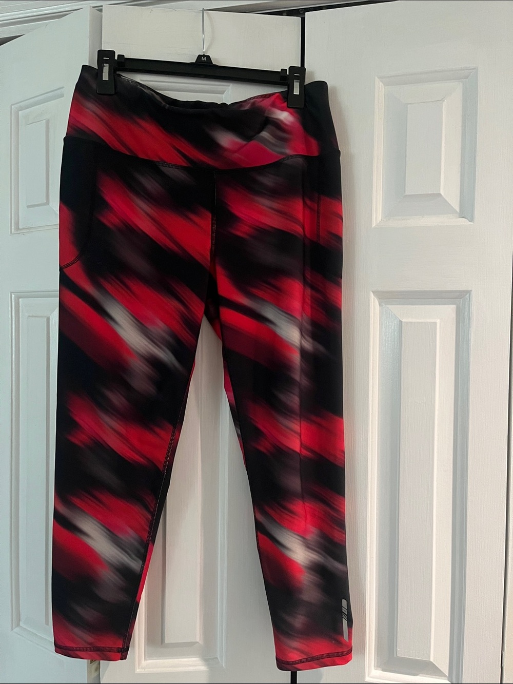 Red & Black 💜 Abstract Print Leggings/ Yoga Pants